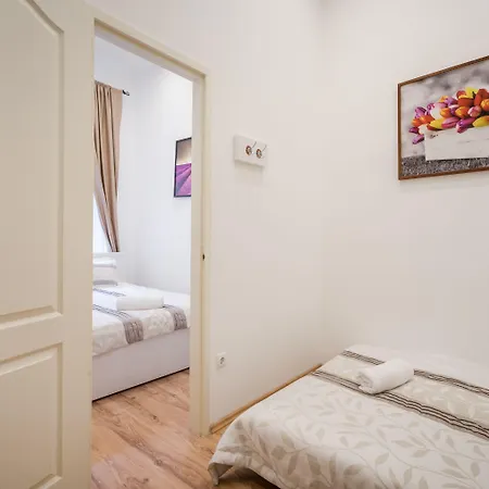 Appartement Real Vadasz *