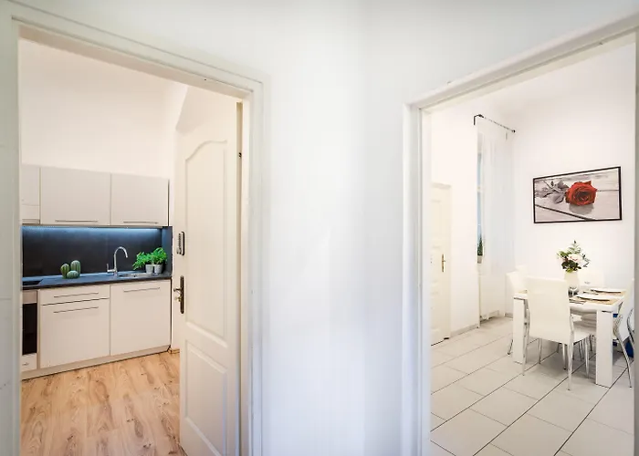 Real Vadasz Apartment Budapest