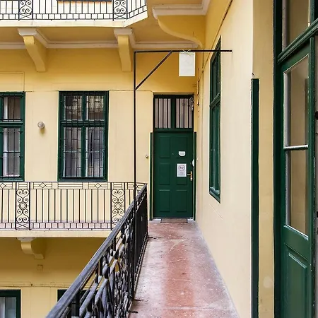 Real Vadasz شقة بودابست